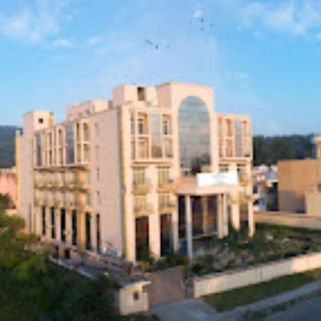 Отель The Fern Residency Харидвар Экстерьер фото